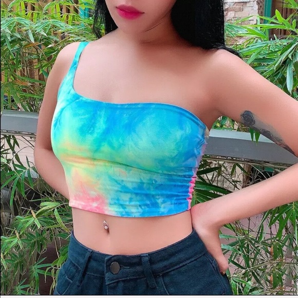 Tie Dye Print One Shoulder Short Tank Top - Picture 4 of 6